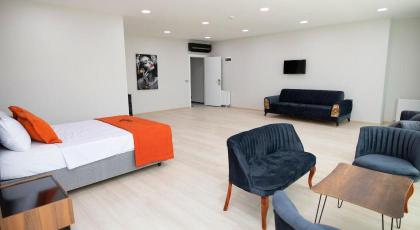 Zoom Hotel - image 9