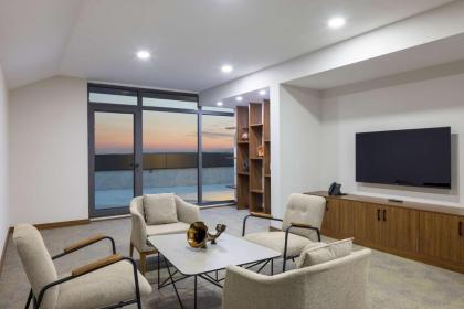 Hampton by Hilton Istanbul Arnavutkoy - image 18