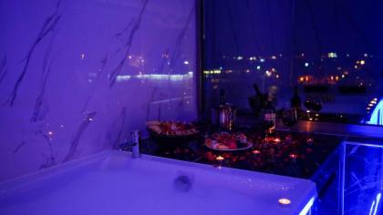 AURA MARINA HOTEL - image 30