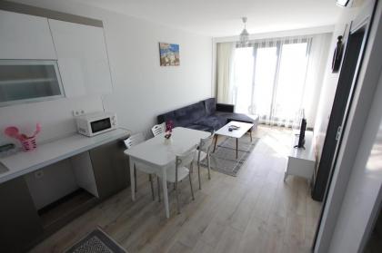 Exclusive Sky Park Suite - image 7