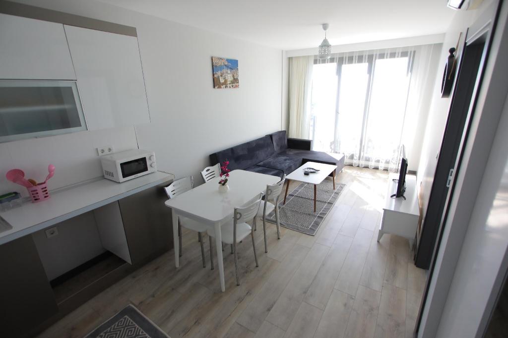 Exclusive Sky Park Suite - image 7