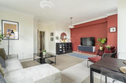 Missafir Modern Flat with Balcony on Bagdat Street 