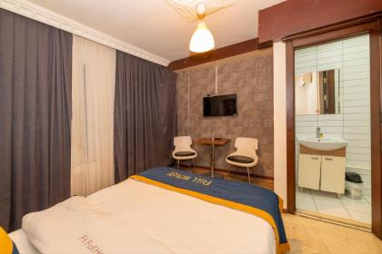 GRAND OPERA HOTEL - image 15