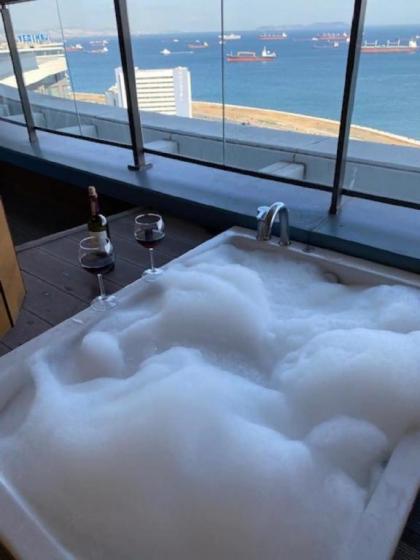 Sea view and TVHot tub