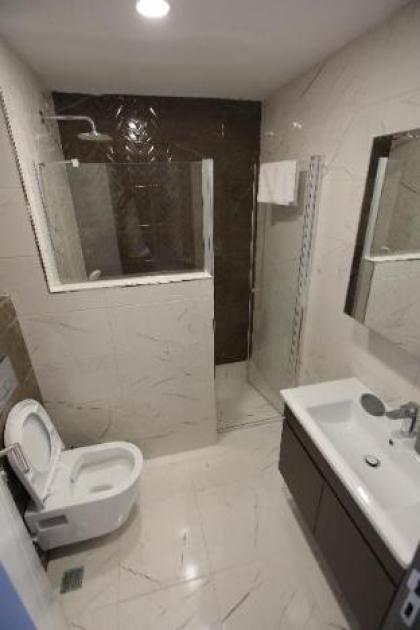 Presidential Sky Park Suites
