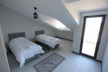 Presidential Sky Park Suites - image 12