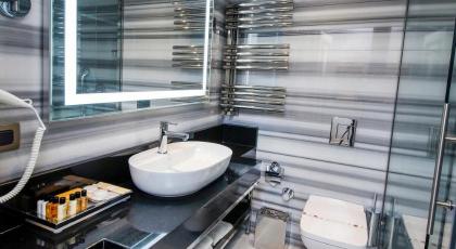 MANORS HOTEL  - image 18