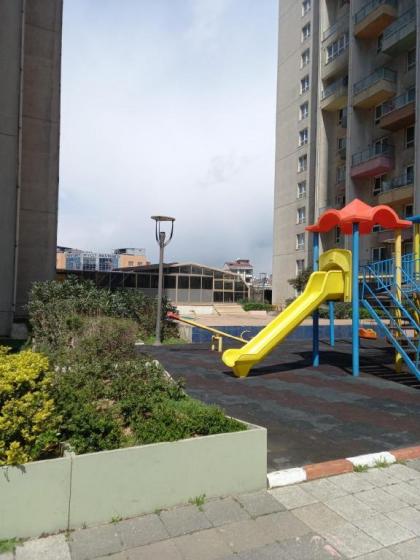 Site ici Guvenlikli Havuzlu Sosyal Tesisli - image 17