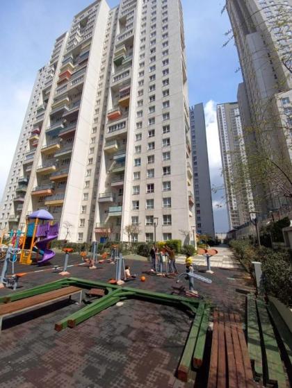 Site ici Guvenlikli Havuzlu Sosyal Tesisli - image 22