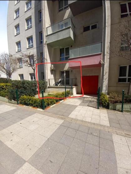 Site ici Guvenlikli Havuzlu Sosyal Tesisli - image 24