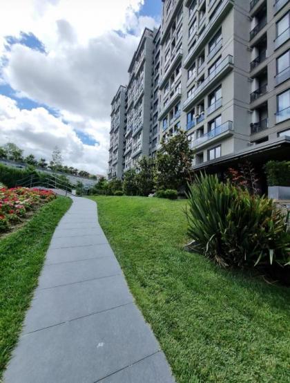 Lovely 2 bedroom feels like your home