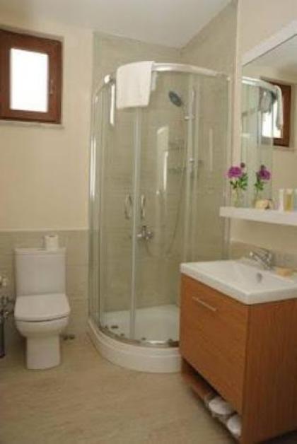 three apples suites - image 2