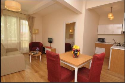 three apples suites - image 9