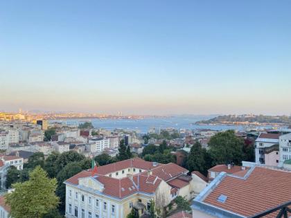 Flat w Sea View Balcony 3 min to Istiklal Street Istanbul
