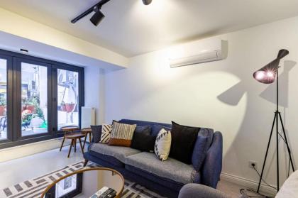 Excellent Flat with Lovely Backyard in Cihangir - image 10