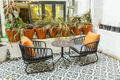 Excellent Flat with Lovely Backyard in Cihangir - image 8