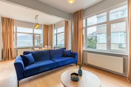 Chic Apartment 15 mins from Gulhane in Fatih