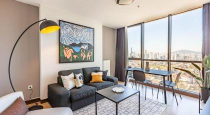 Charming Flat with Gorgeous City View in Atasehir - image 23