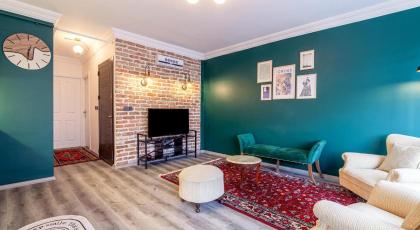 Vibrant Flat near Kennedy Avenue in Fatih - image 15
