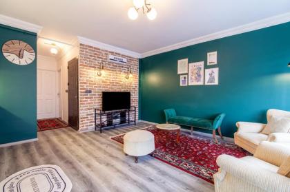 Vibrant Flat near Kennedy Avenue in Fatih - image 2