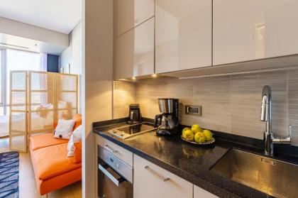 Atasehir Studio Expansive Cityscape View - image 9