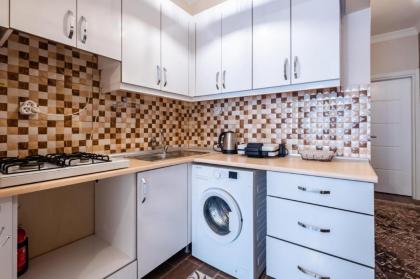 Lovely Flat 6 min to Taksim Square in Beyoglu - image 4