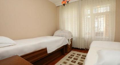 Flat with Two Living Rooms and Balcony in Uskudar - image 22