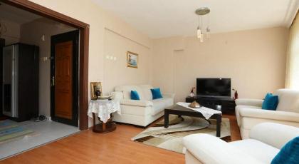 Flat with Two Living Rooms and Balcony in Uskudar - image 27
