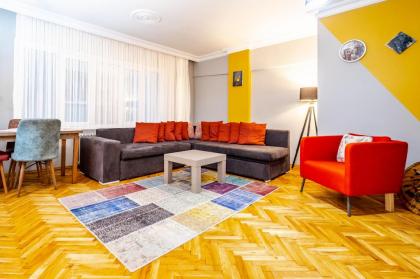Apartment 250 m to Metro Station in Uskudar 