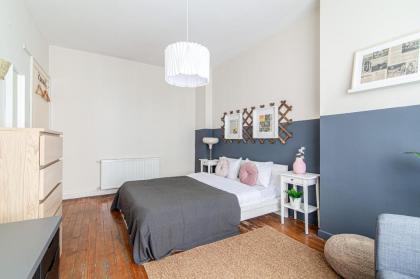 Sleek Flat within Walking Distance to Pera Museum - image 10