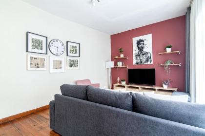 Sleek Flat within Walking Distance to Pera Museum - image 15