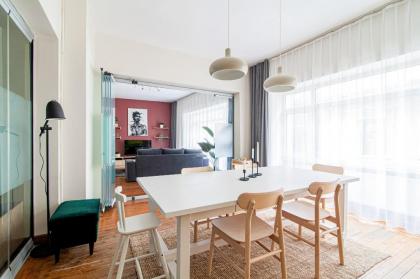 Sleek Flat within Walking Distance to Pera Museum - image 4