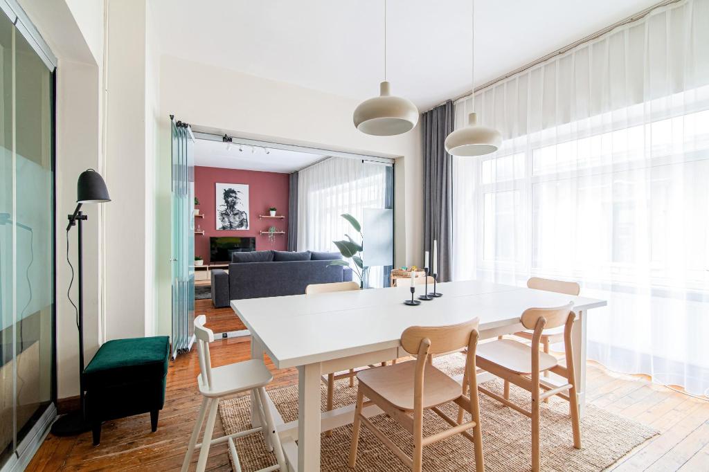 Sleek Flat within Walking Distance to Pera Museum - image 4