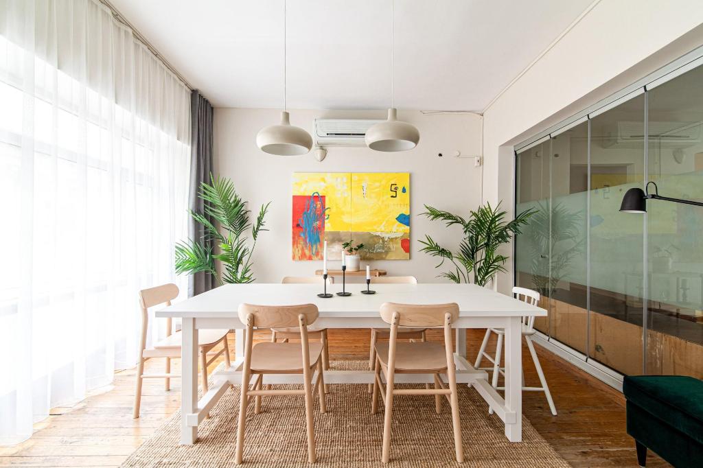 Sleek Flat within Walking Distance to Pera Museum - image 5