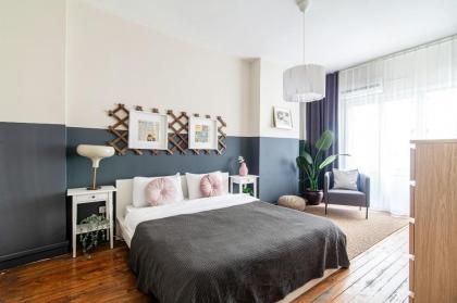 Sleek Flat within Walking Distance to Pera Museum - image 8