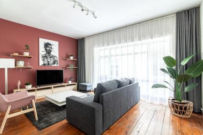 Sleek Flat within Walking Distance to Pera Museum - image 9