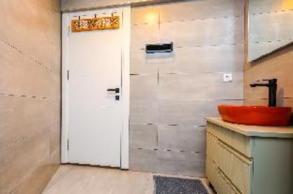 Seaview Balcony Flat 5 min to Uskudar
