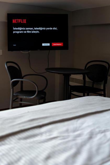 BRANDROOM HOTEL - image 3
