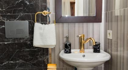 MirApart Hotel - image 24