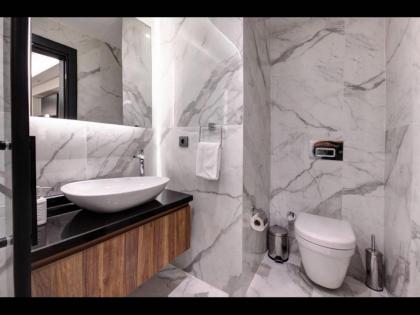 Room in Guest room - Luxury Triple Room in Istanbul - image 19