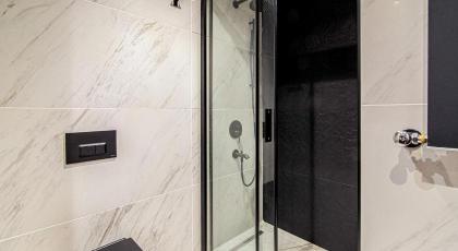 Centrally Located Flat with Balcony in Beyoglu - image 22