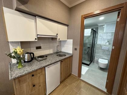 H&L Suites - image 24