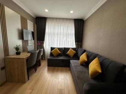 H&L Suites - image 25