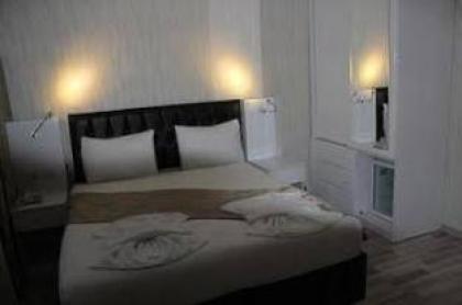Monarch Hotel - image 6