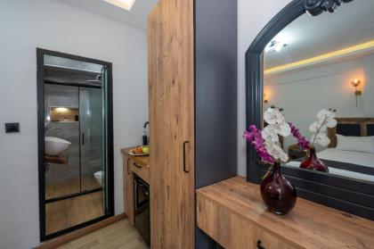 Valeria White Suites - image 9