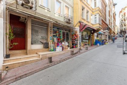 Galata Port Apartments - image 28