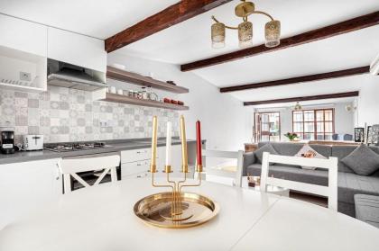 Entire 4-floors Modern House Near Galata Port - image 25