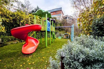 Modern 1bdr Residence With Pool Gym Parking - image 28