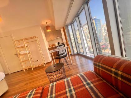 Central apartment studio in Kadikoy - image 11