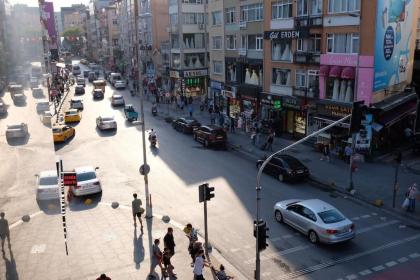Central apartment studio in Kadikoy - image 4